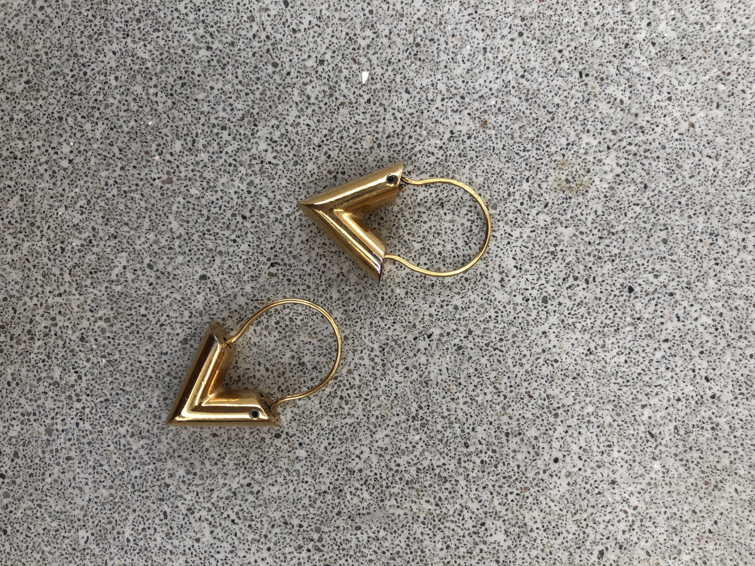 Louis Vuitton Essential V Hoop Earrings - Gold-Plated Hoop, Earrings -  LOU768993